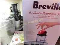 Breville juice fountain w recipe book