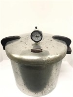 Presto pressure cooker large used