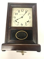 Vintage Seth Thomas clock with key excellent