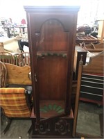 Gun cabinet with key 

Lock no currently