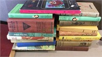Group of 18 vintage books, including Thumbelina,
