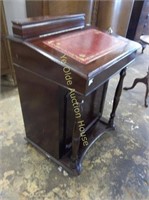 Vintage Mahogany Davenport Desk With Leather