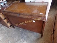 Oak Lift Top Blanket Box with Cantered Top