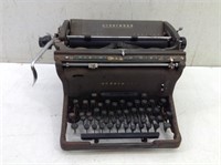 Vtg/Atq Underwood Typewriter  Steampunk Type