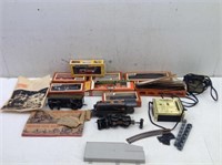 HO Scale Train Lot as Shown  Tyco & Am Flyer