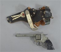 Vtg Kilgore Grizzly Cap Gun w/ Holster