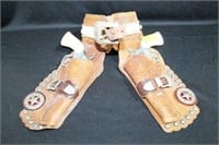 LEATHER HOLSTER WITH 2 CAP PISTOLS