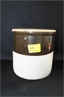 1 GALLON BROWN AND WHITE STORAGE CROCK