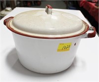 RED/WHITE ENAMELWARE COVERED POT