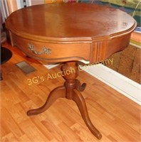 Round Oak Occasional Table