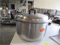 One Used Diamond Brand Rice Cooker/Kettle with Lid