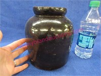 antique half-gallon size jar (chipped)