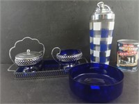 Service à thé + 1 shaker et un bol de verre bleu