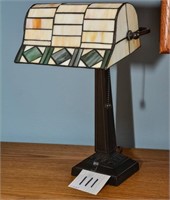 Beautiful Stained Glass Desk Lamp