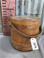 Wood bucket w/ lid