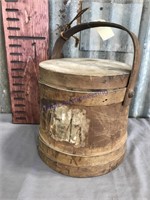 Wood bucket w/ lid