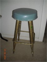Heavy duty stool