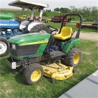 John Deere 2210 Utility tractor, diesel 4X4