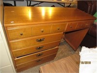 4 Drawer Kneehole Desk