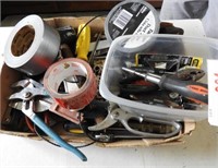 Flat of hand tools to include: Screwdrivers,