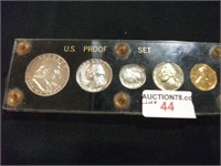 1961 PROOF SET IN CAPITOL HOLDER