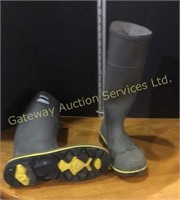 Steel toed rubber boots size 10