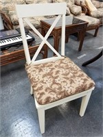WHITE ACCENT CHAIR