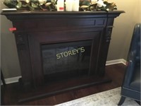 Like New Electric Dimplex Fireplace w/ Remote