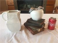 Ceramic Stefam Pitcher, Apple, Books(6 pieces)