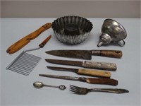 Lot of Vintage Kitchen & Cutllery Items