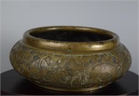 Chinese Qing bronze round censer