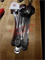 9 serving spoons