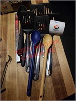 Spatulas and large spoons