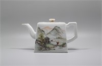 Chinese famille rose porcelain teapot