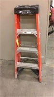 4ft Fiberglass Step Ladder