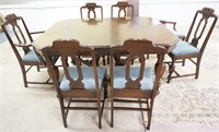 Tomlinson Dining Table with 6 Chairs and 1 Leaf