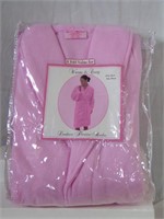 "NEW" Pink Ladies Robe