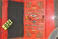 SAE and Metric tap and die set