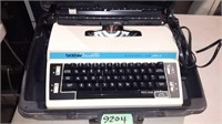 BROTHER PORTABLE ELECTRIC TYPEWRITER WITH CASE
