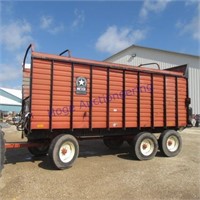 Meyer 4120 Forage Wagon, rear unload