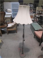 Vintage Floor Lamp W/Tulip Finial