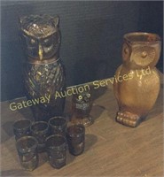 Decorative glass owl with six owl shot glasses