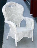 Queen's Throne Patio Wicker Chair w Armrests