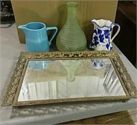 Mirror, 2 pitchers & satin vase;