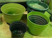 Plastic Flower pots (4)