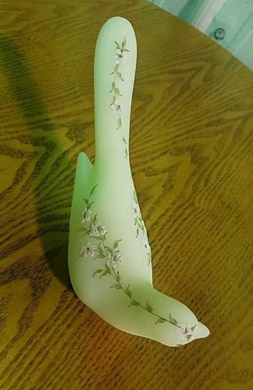 Fenton Custard Glass Bird of Happiness Long Tail