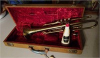 American triumph trumpet w/ case and accessories