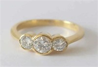 18ct Yellow Gold Diamond ring