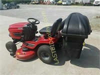Craftsman T 1600 lawn tractor with bagger