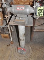 Dayton 3450 RPM pedestal grinder (works)
